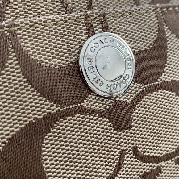 Coach wristlet - Picture 2 of 8